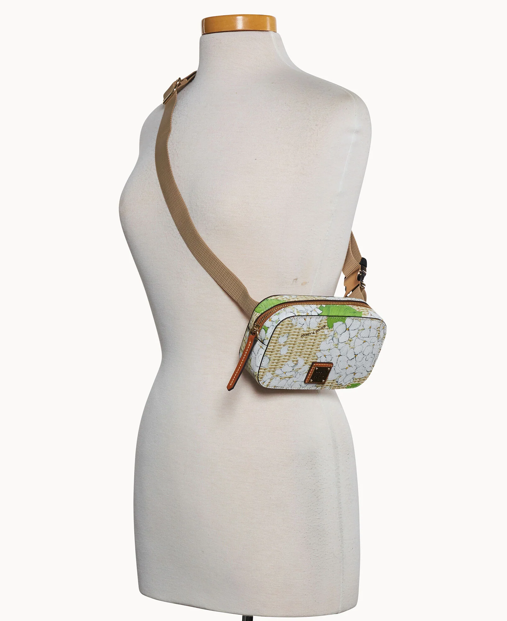 Hydrangea Basketweave Belt Bag - Image 4