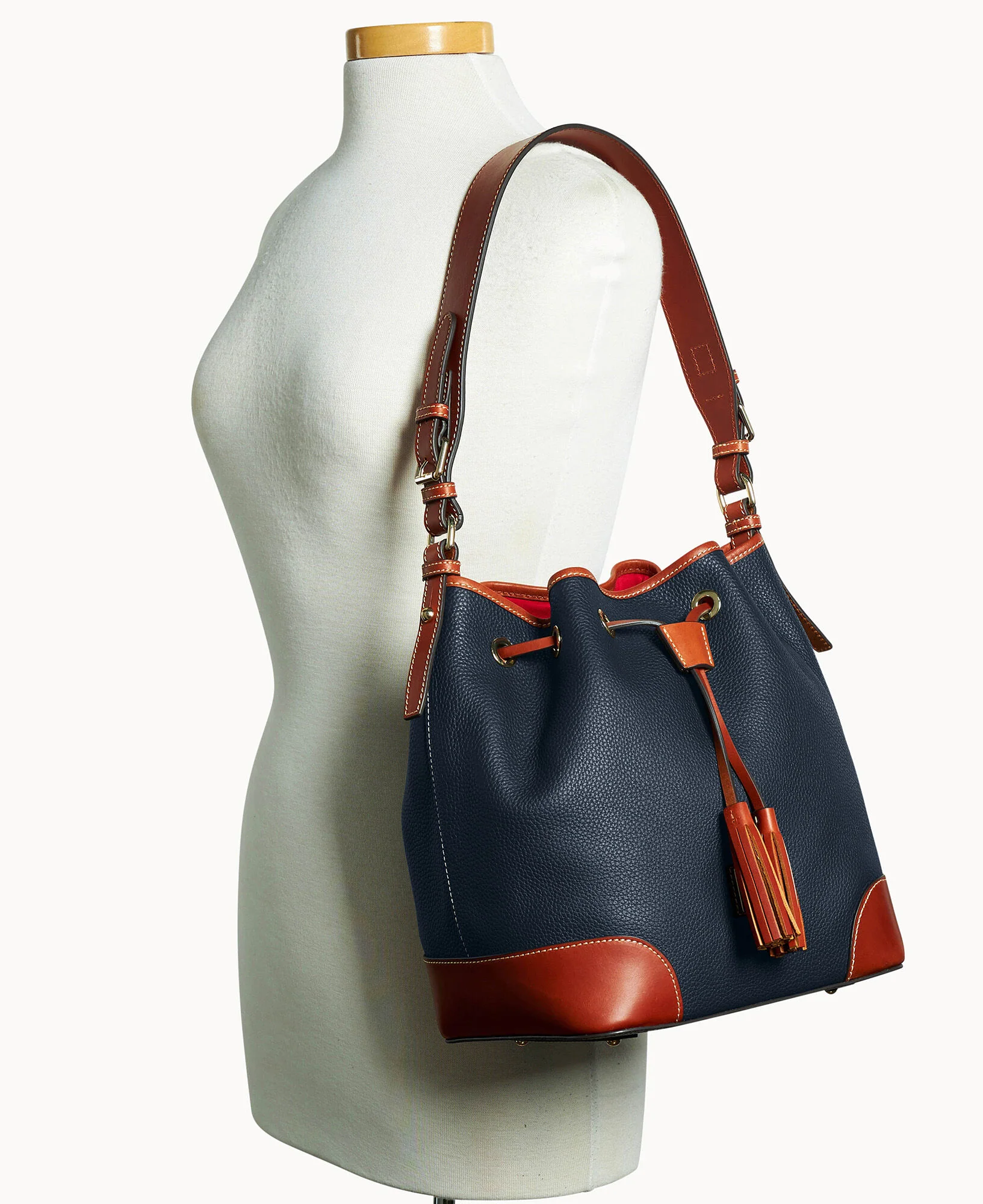 Pebble Grain Drawstring - Image 36