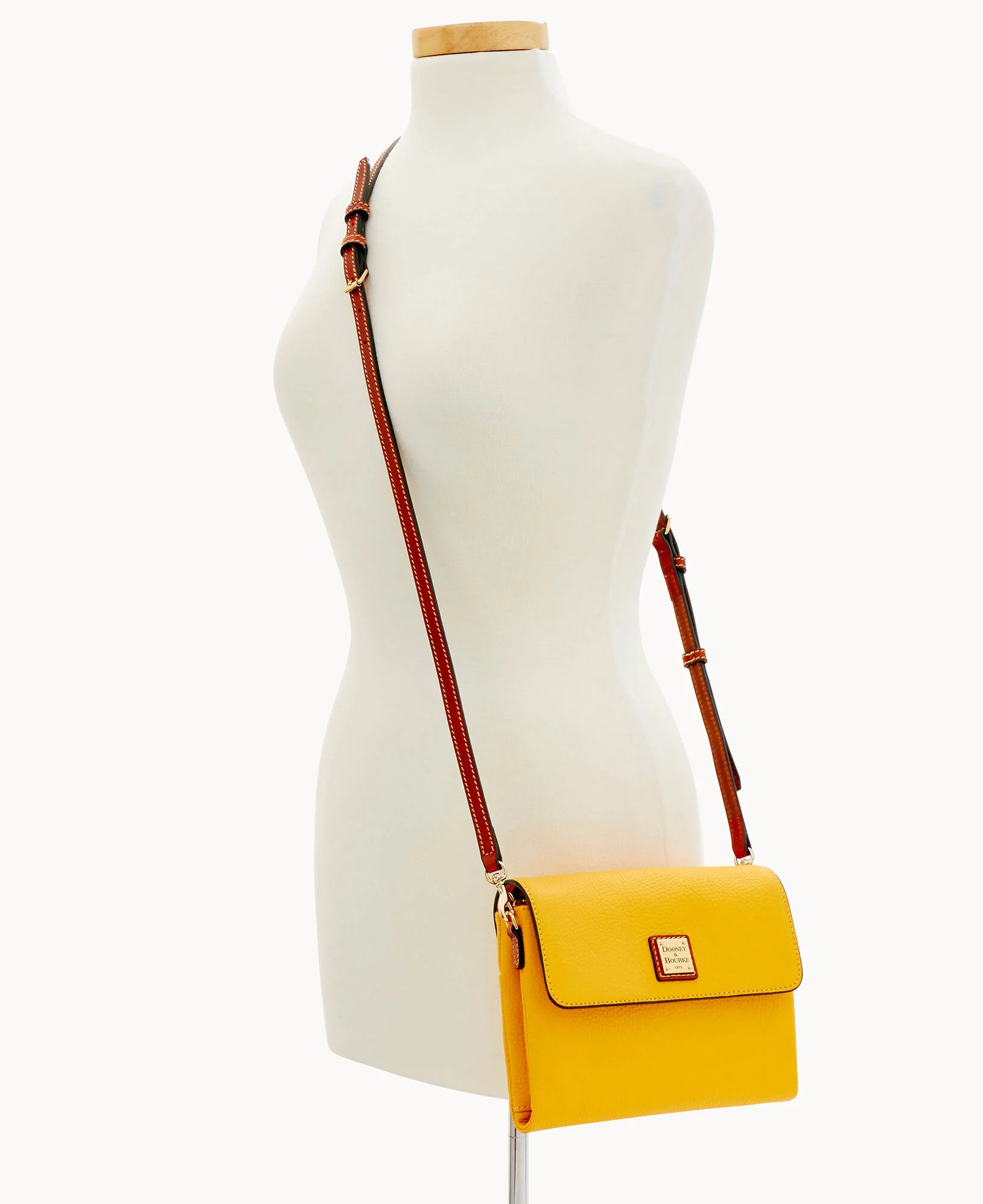 Pebble Grain Hunter Crossbody - Image 72
