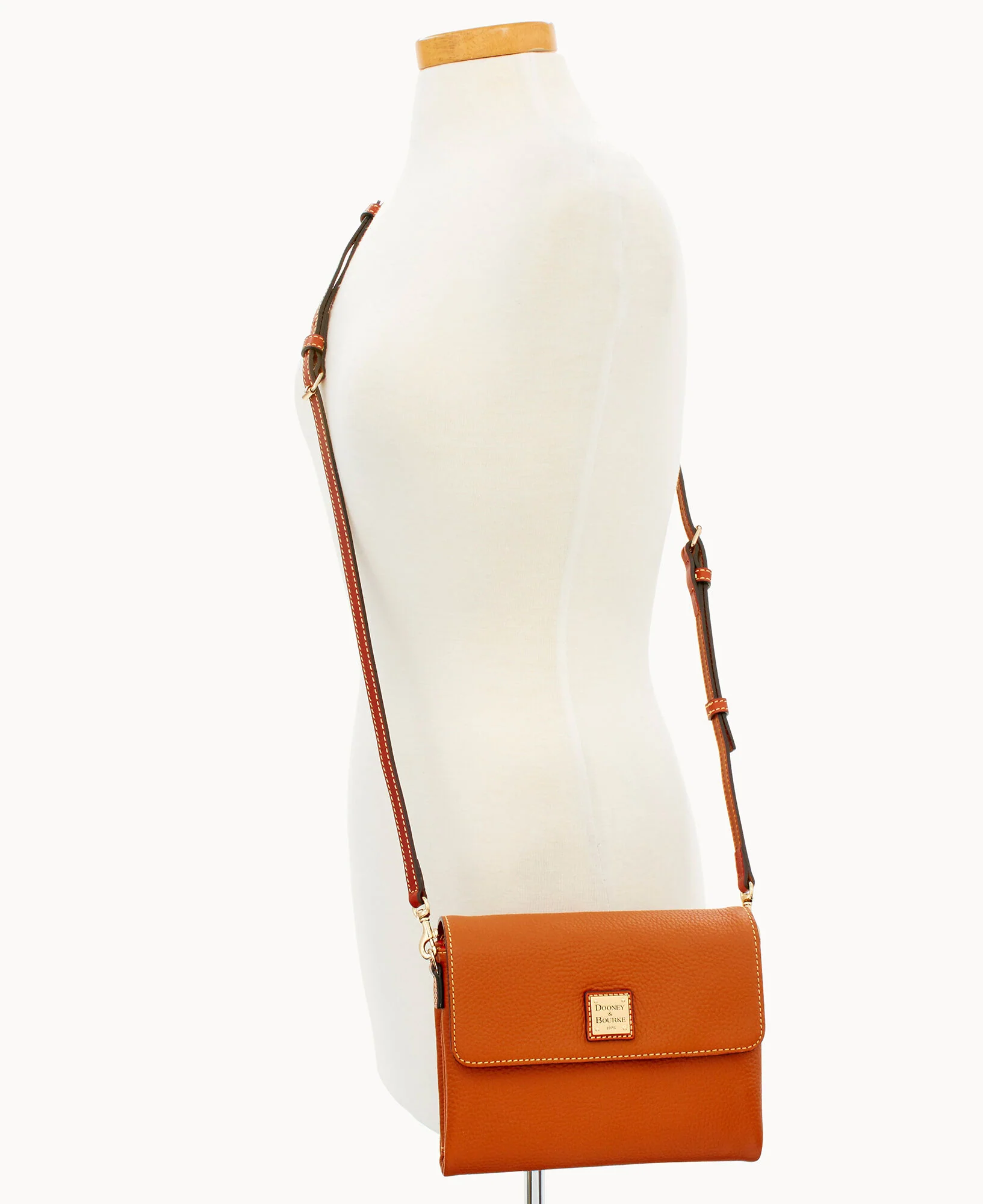 Pebble Grain Hunter Crossbody - Image 77