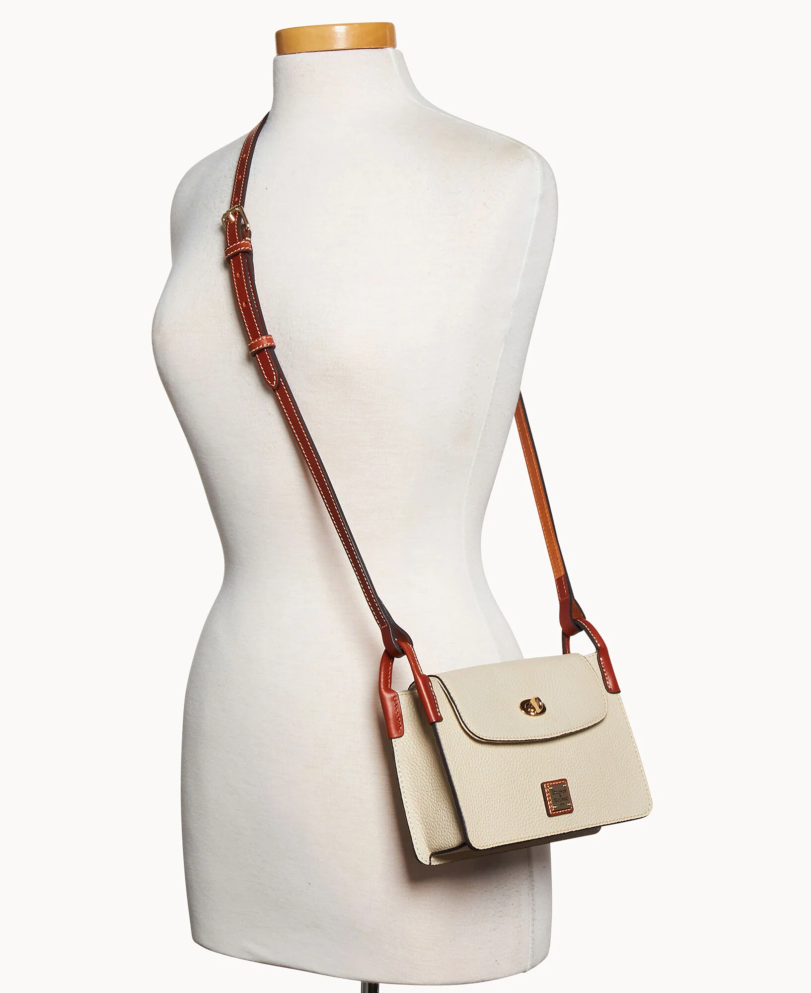 Pebble Grain Pinky Bag - Image 15