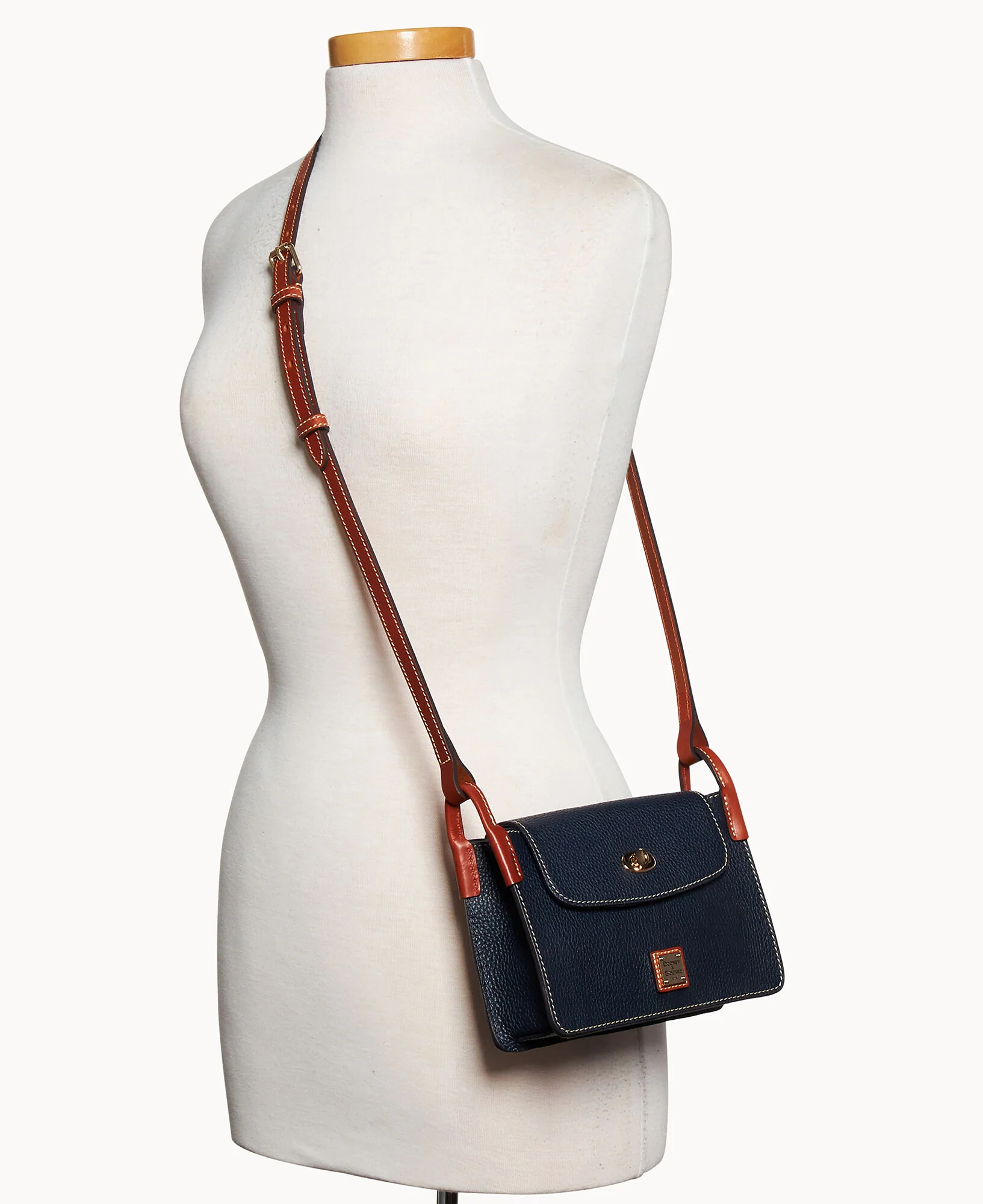 Pebble Grain Pinky Bag - Image 40