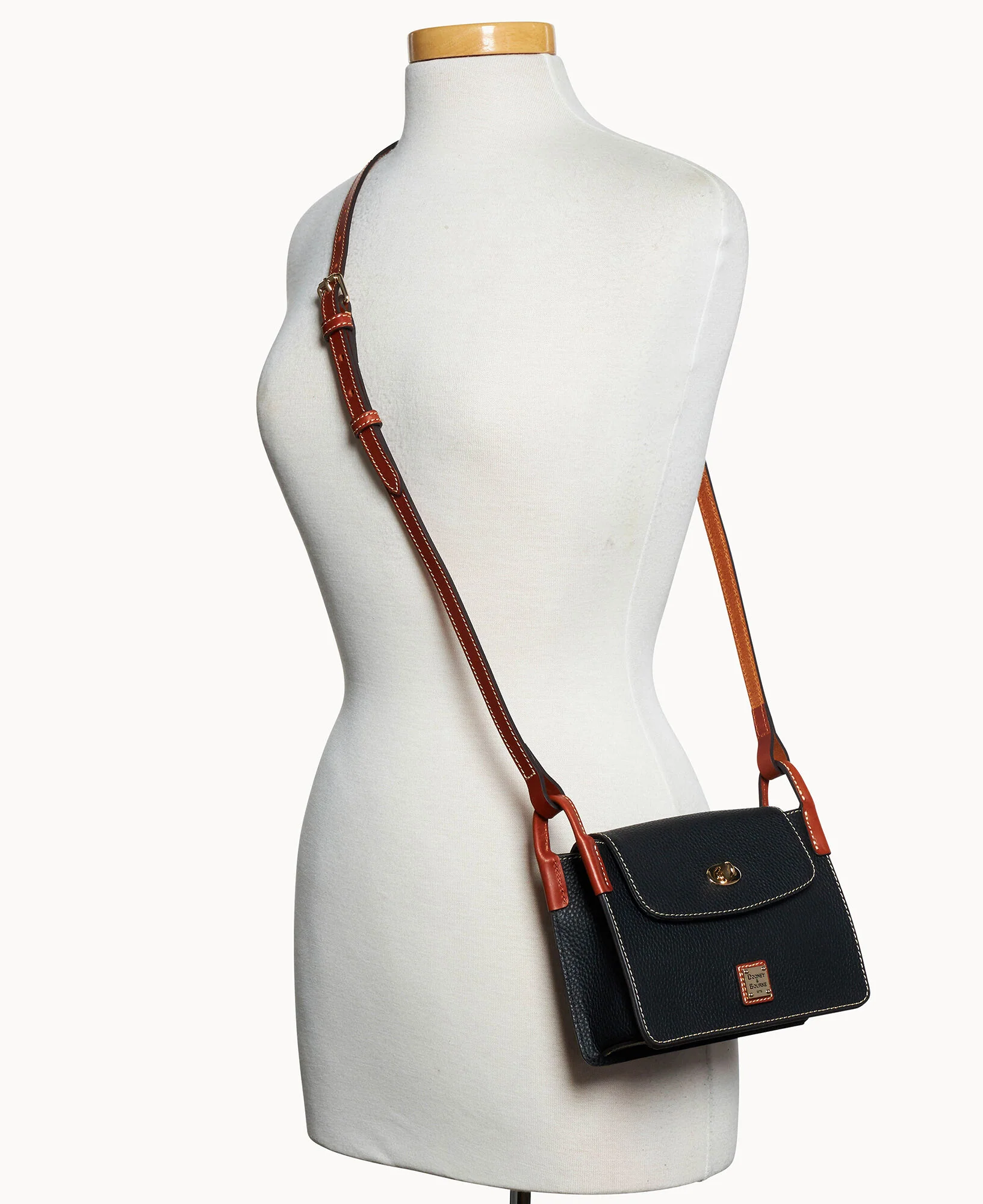 Pebble Grain Pinky Bag - Image 5