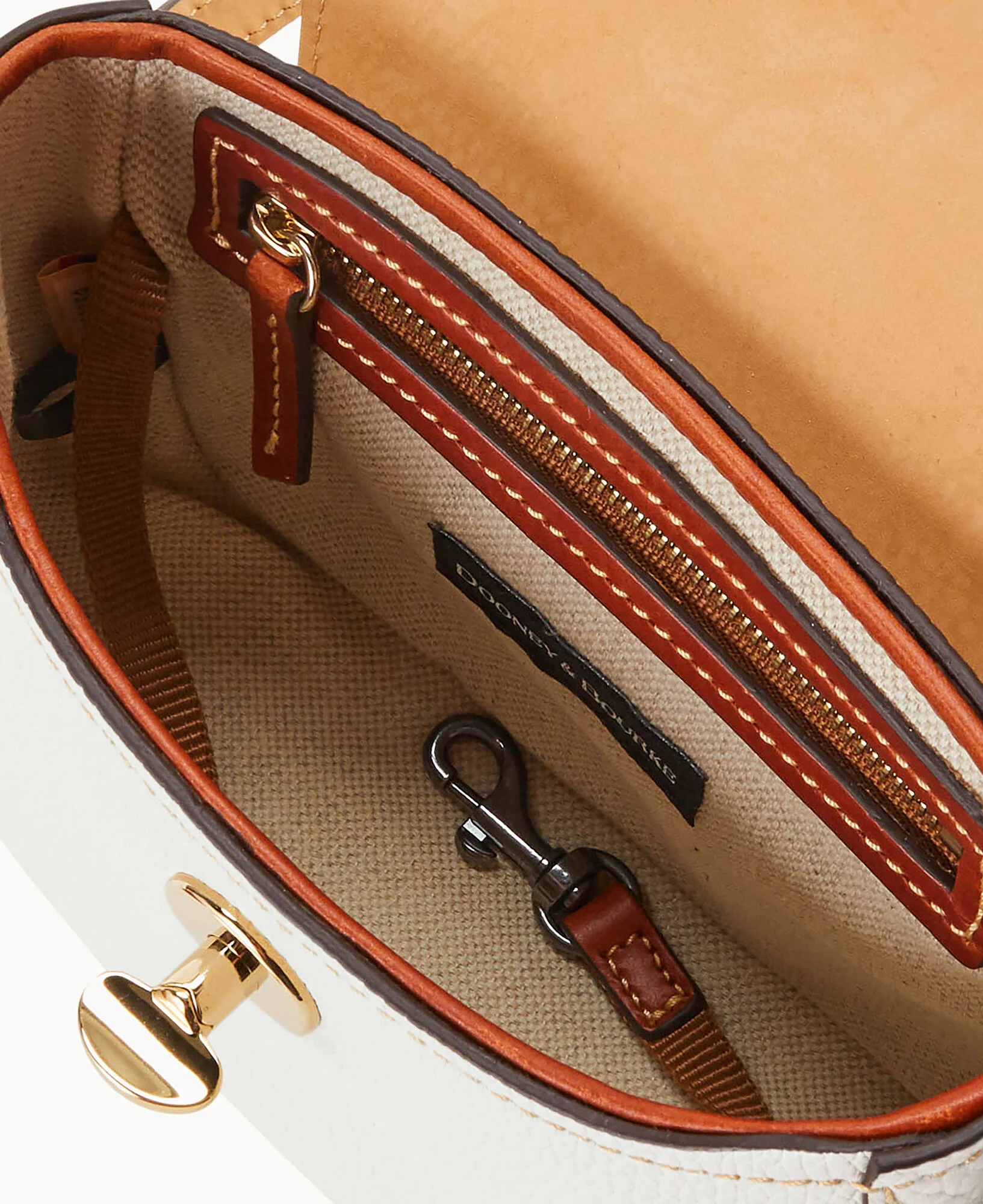 Pebble Turnlock Flap Saddle - Image 93