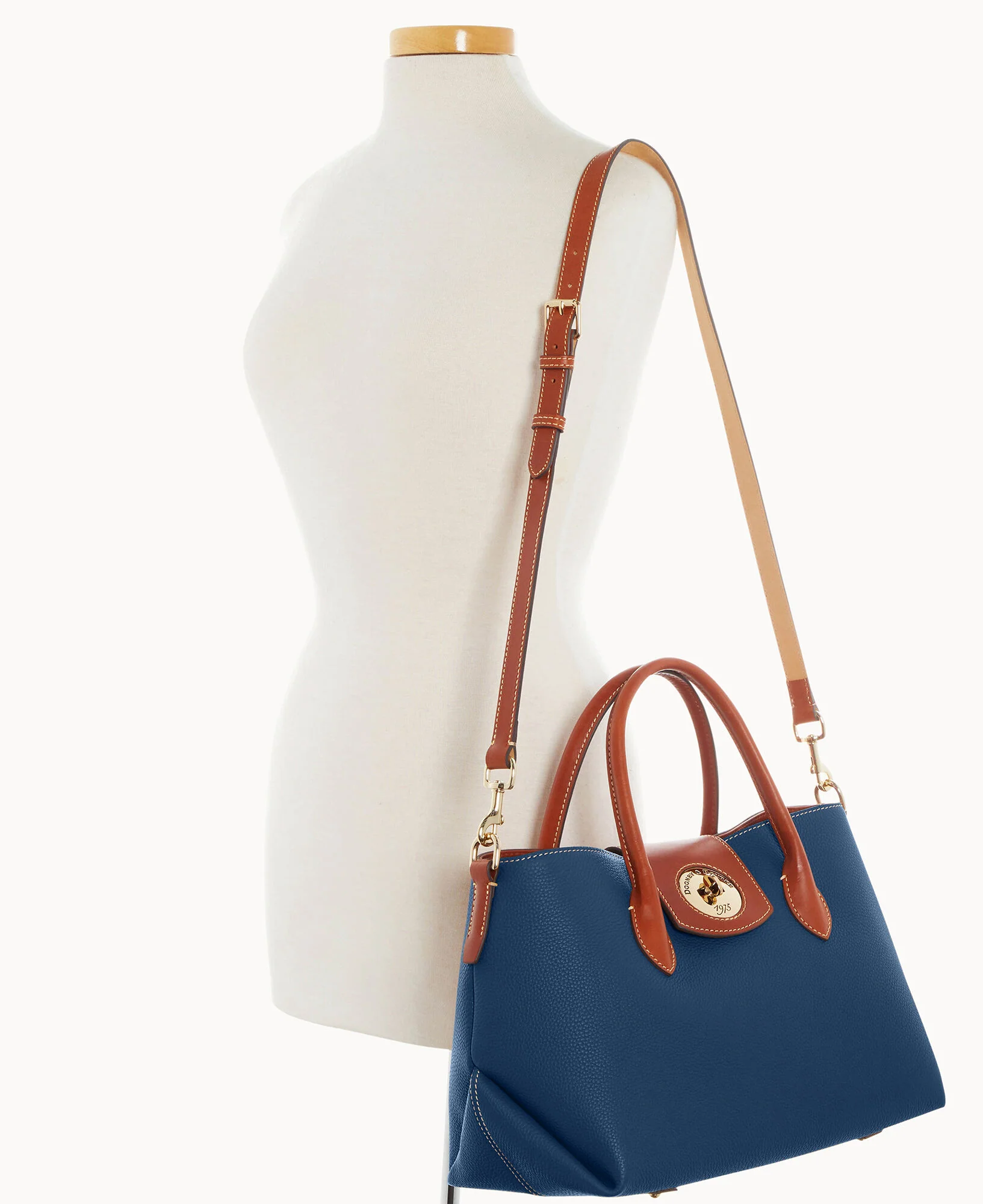 Pebble Turnlock Handle Tote 30 - Image 15