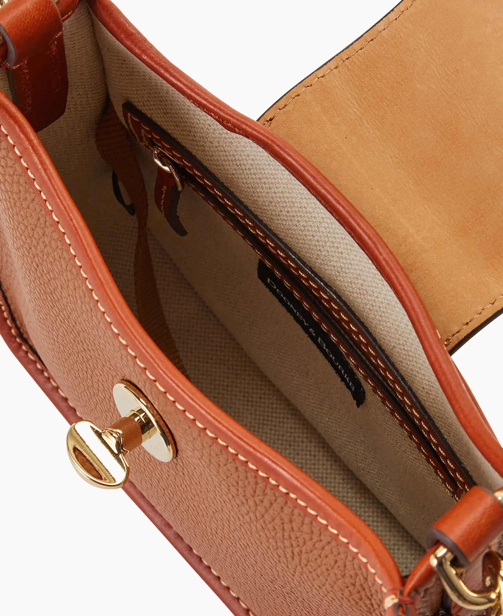 Pebble Turnlock Messenger 20 - Image 3