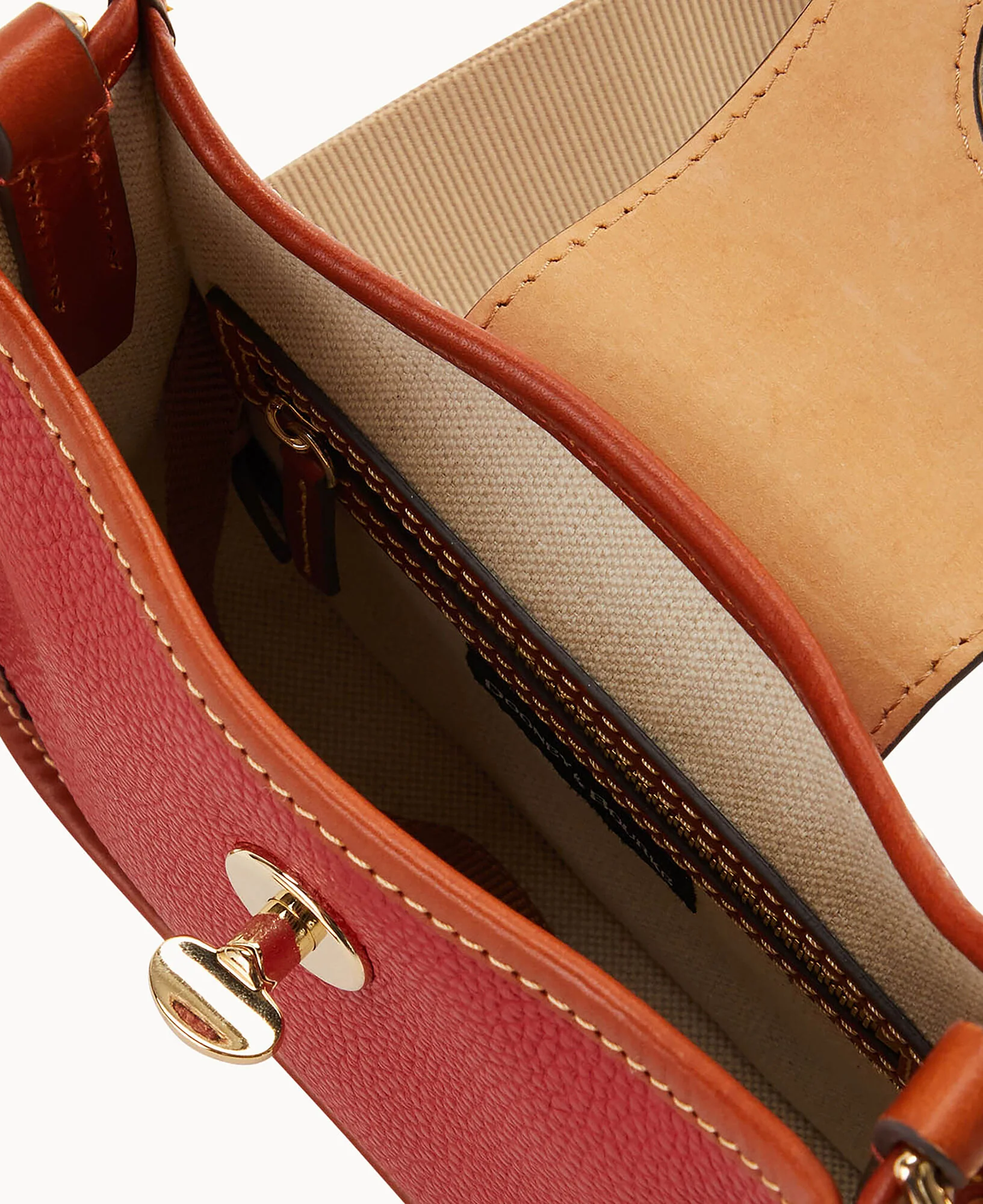Pebble Turnlock Messenger 20 - Image 48