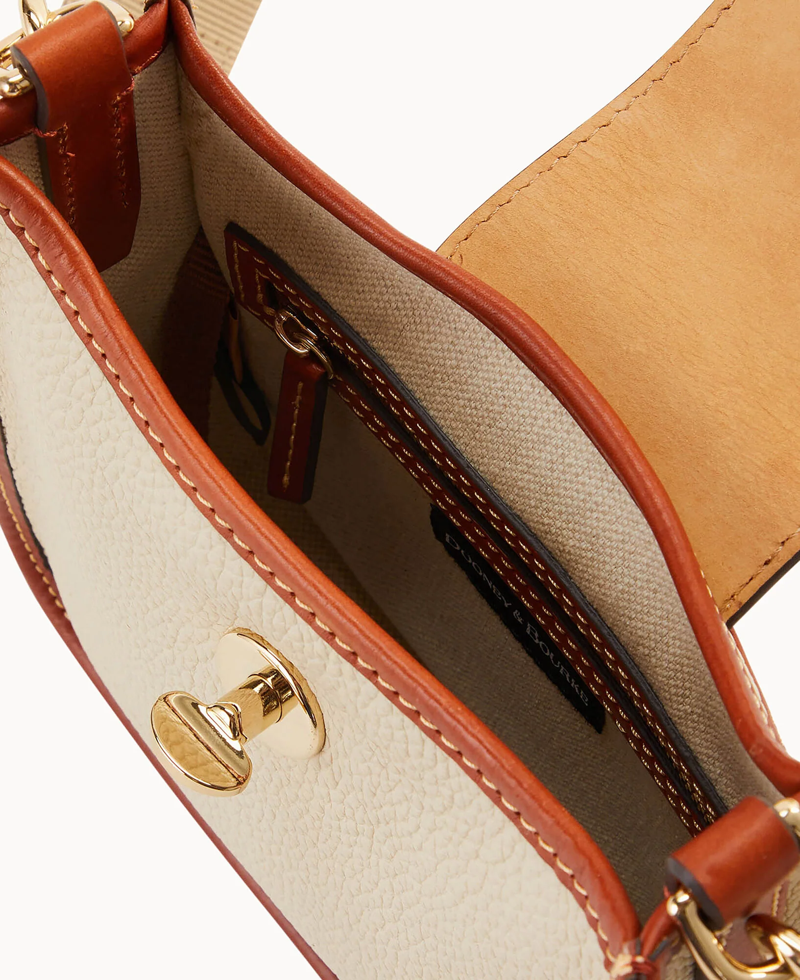 Pebble Turnlock Messenger 20 - Image 98