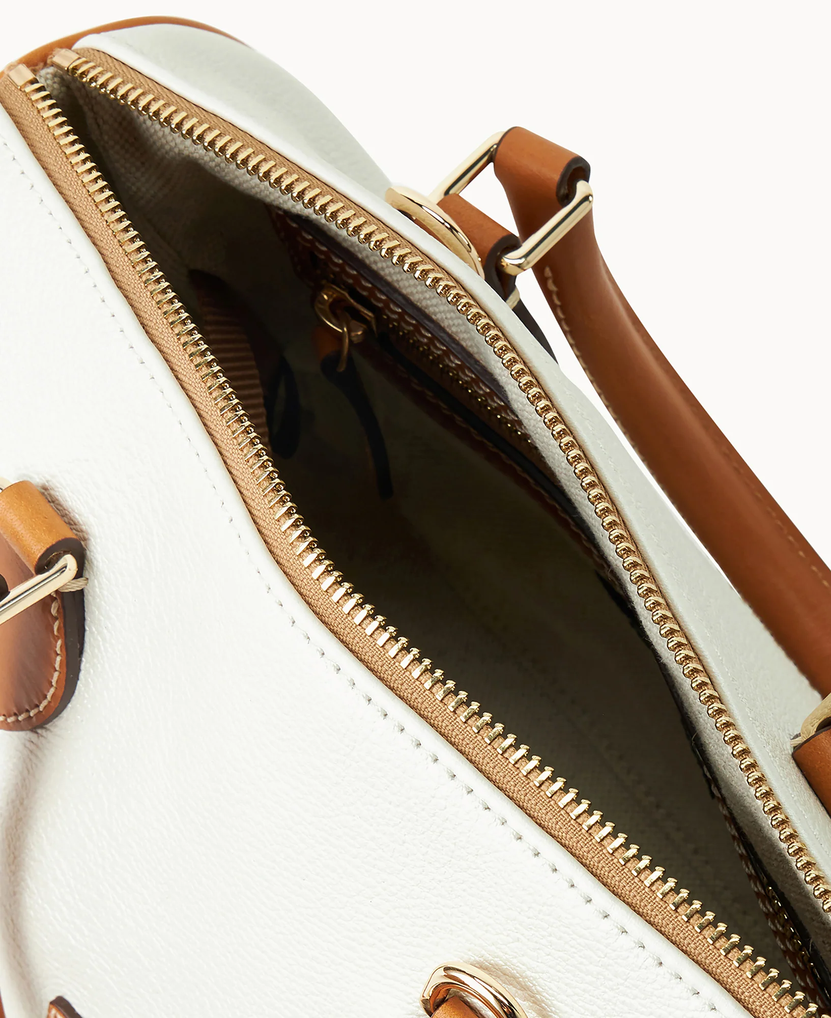 Sorrento Barrel Satchel 25 - Image 15